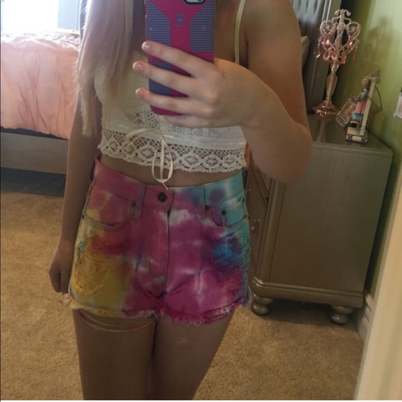 tie dye distressed shorts - Picture 3 of 3